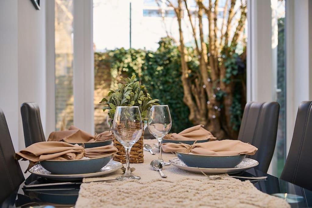 Fabulous 3 Bed Nw London Apartment With Private Garden Eksteriør billede