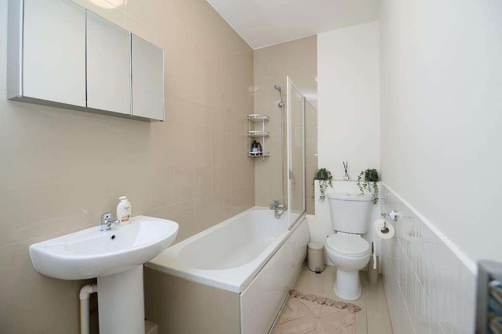 Fabulous 3 Bed Nw London Apartment With Private Garden Eksteriør billede